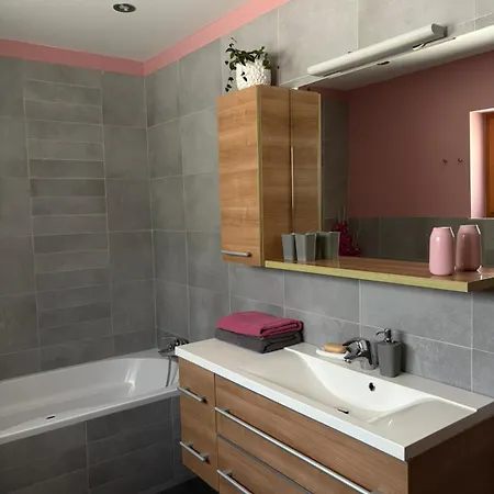 Apartma Rosa *